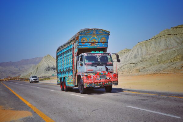 パキスタンのデコレーショントラック